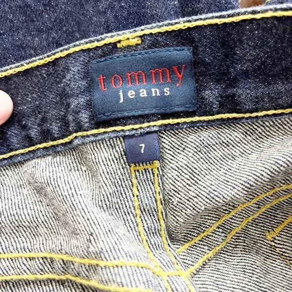 Vintage Tommy Hilfiger Tommy Jeans Mid Rise Jean Shorts Juniors Size 7 - Picture 5 of 5